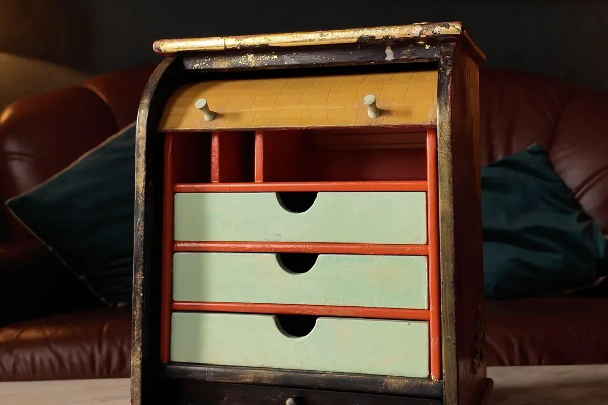 Proceso de lijado de madera