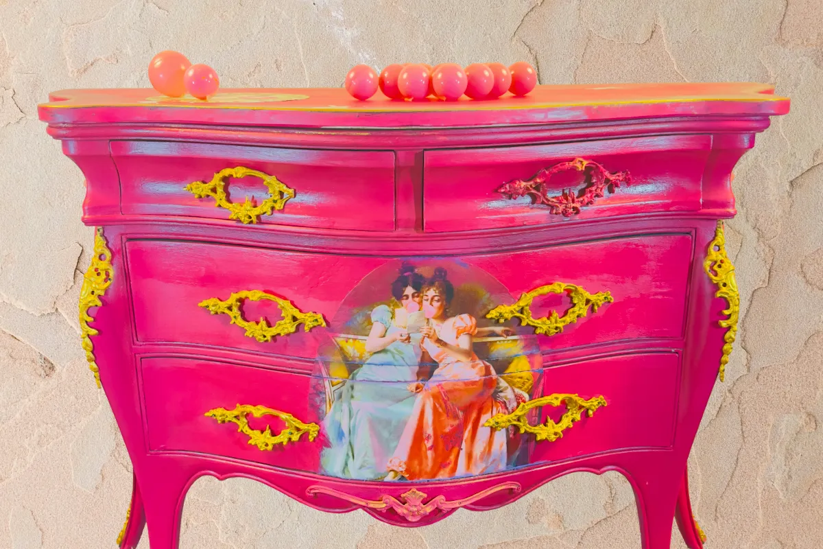 Detalle Cómoda de Fresa